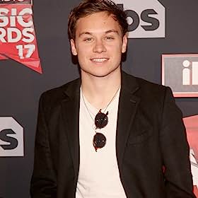 Finn Cole